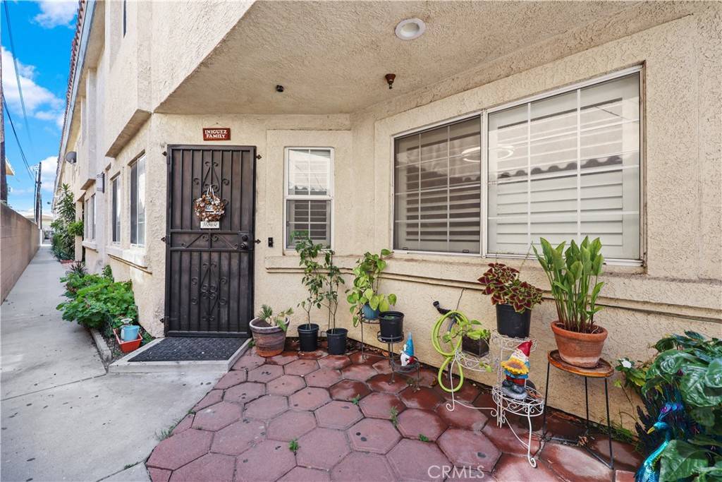 Downey, CA 90242,9317 Elm Vista DR #9