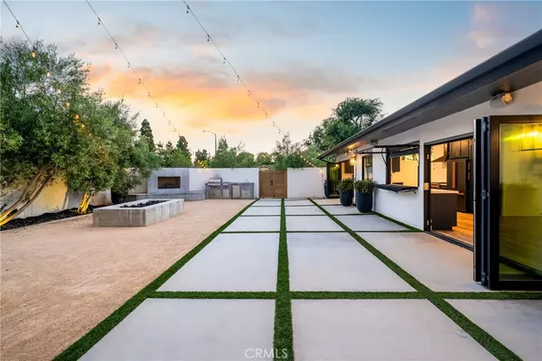 Costa Mesa, CA 92626,3000 Country Club DR