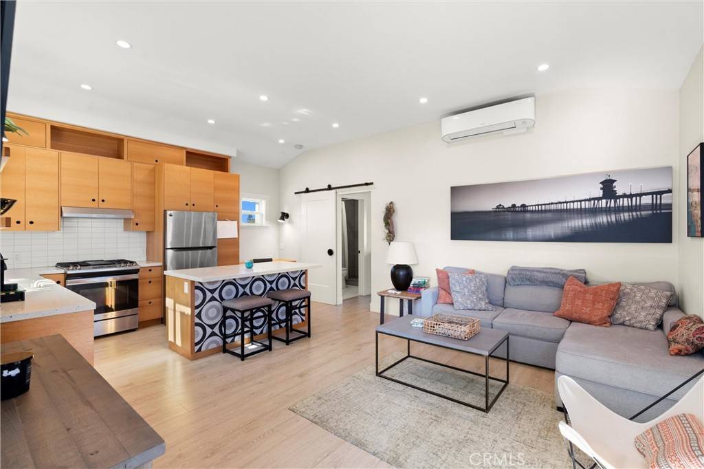 Huntington Beach, CA 92646,8395 Doncaster Dr