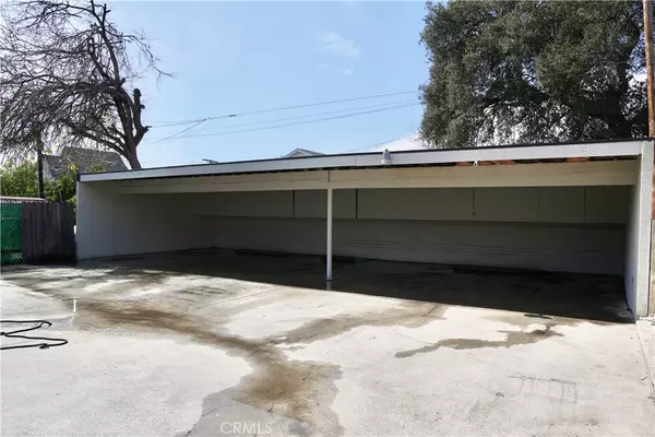 Pasadena, CA 91104,895 N Euclid AVE #3
