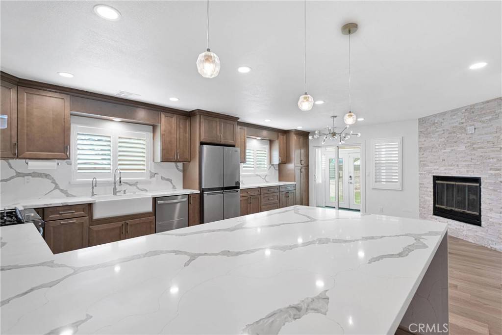 Hesperia, CA 92345,14947 Larch ST