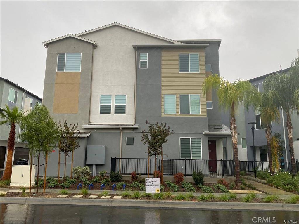 265 N Standard AVE, Santa Ana, CA 92701