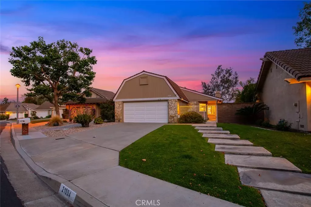 Yorba Linda, CA 92887,21094 Trailside DR