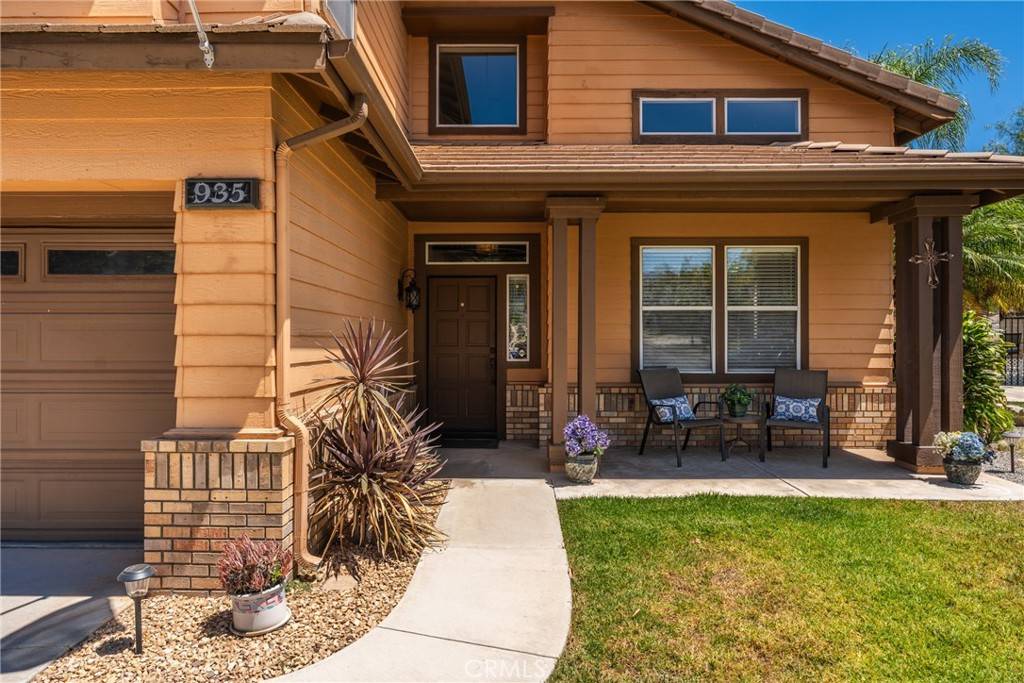 Corona, CA 92882,935 Rustlers WAY