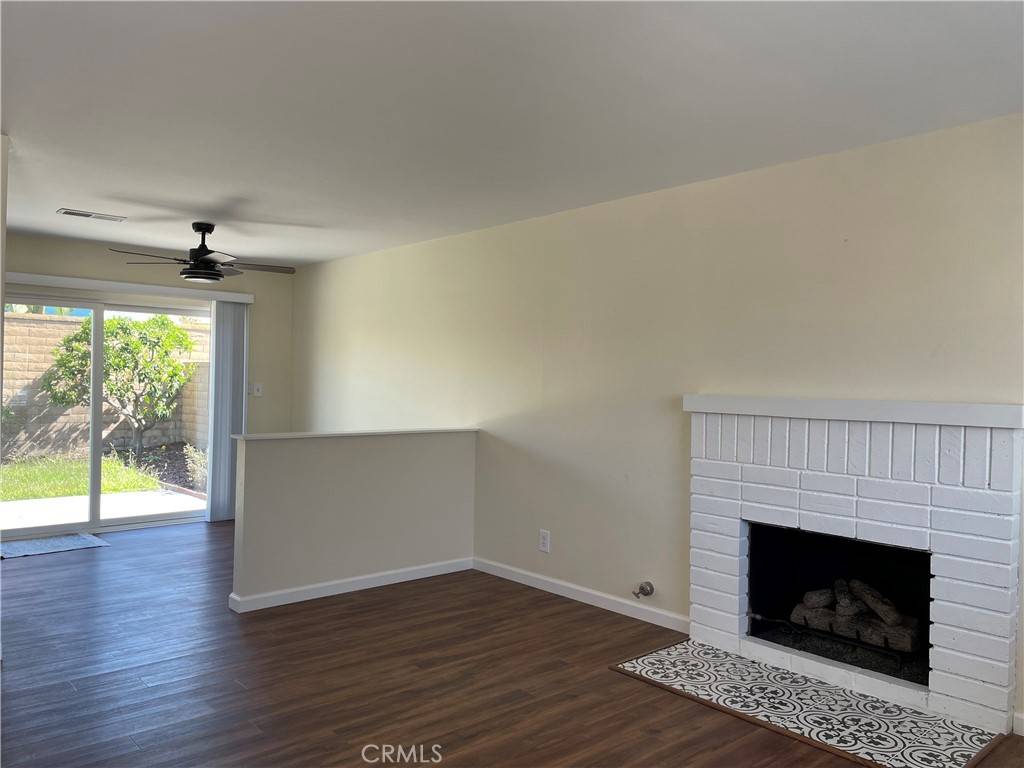 Huntington Beach, CA 92647,6331 Balmoral DR