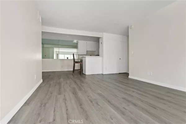 Santa Ana, CA 92707,1001 W Macarthur BLVD #20