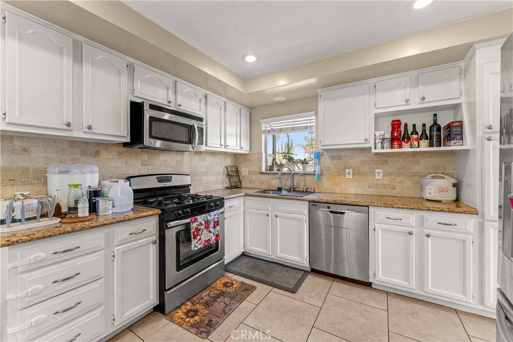 Corona, CA 92879,404 Atwood DR