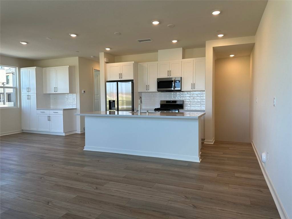 Anaheim, CA 92801,2957 W. Lincoln AVE #2