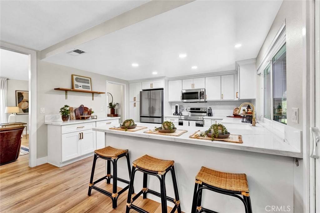 Orange, CA 92867,2545 N Robinhood PL