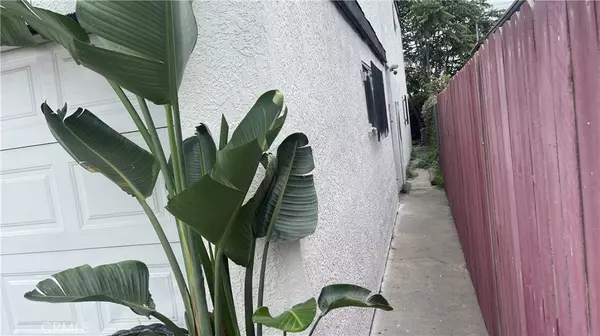 Los Angeles, CA 90002,9240 Hooper AVE