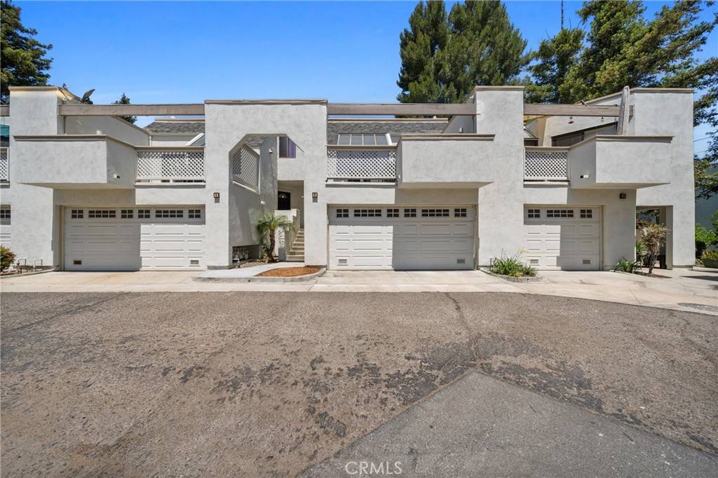222 N Singingwood ST #9, Orange, CA 92869