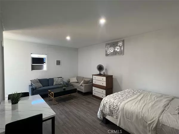 Redlands, CA 92374,821 1/2 Lombard DR