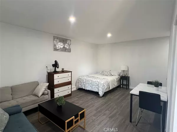 Redlands, CA 92374,821 1/2 Lombard DR