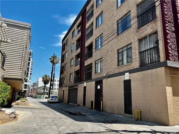 Long Beach, CA 90802,225 W 6th ST #502