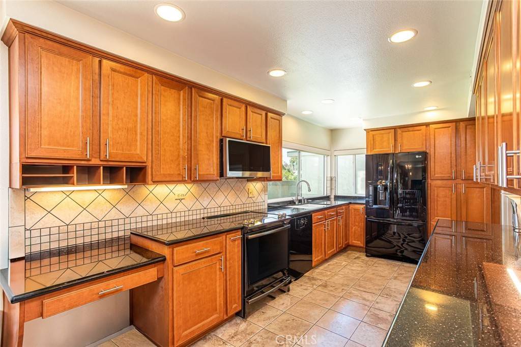 Westminster, CA 92683,14772 Forrest LN