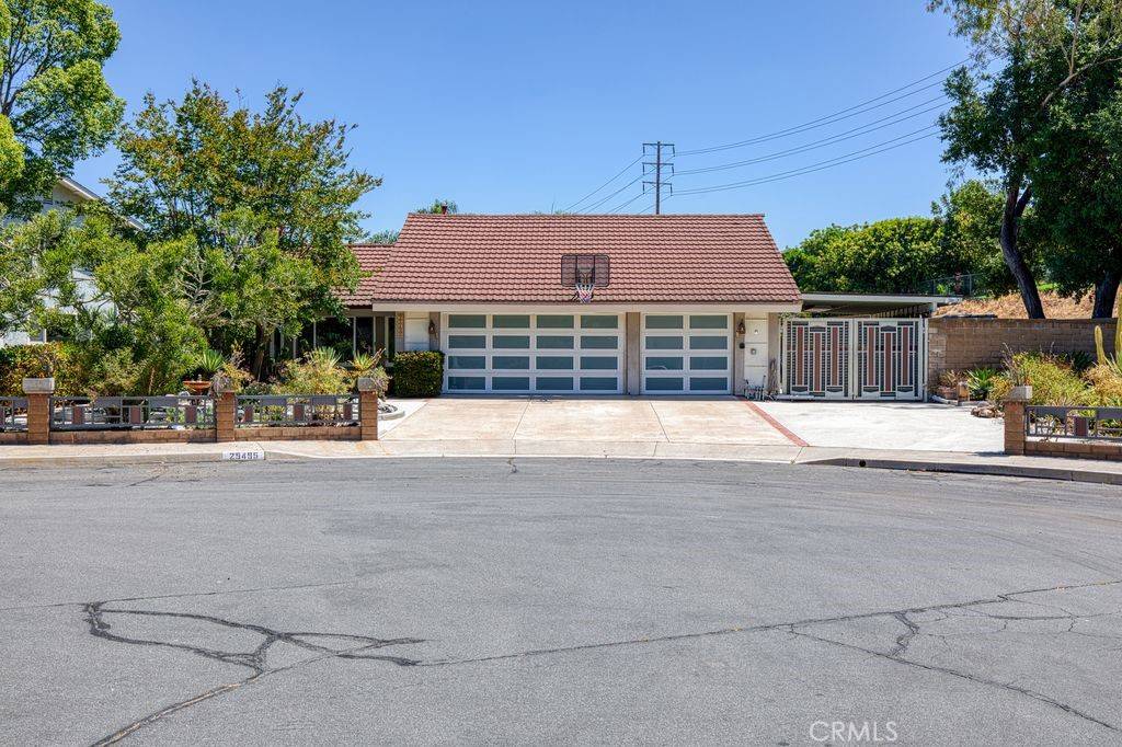 Lake Forest, CA 92630,25495 Morningstar RD