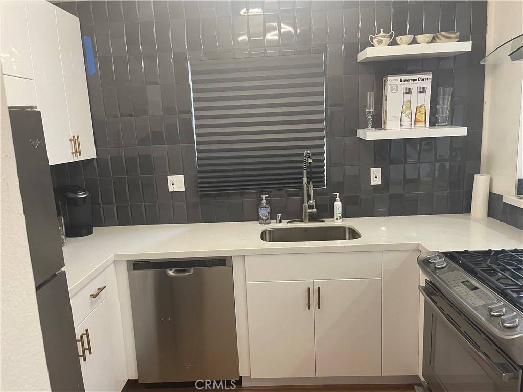 Tustin, CA 92780,1192 Mitchell #7