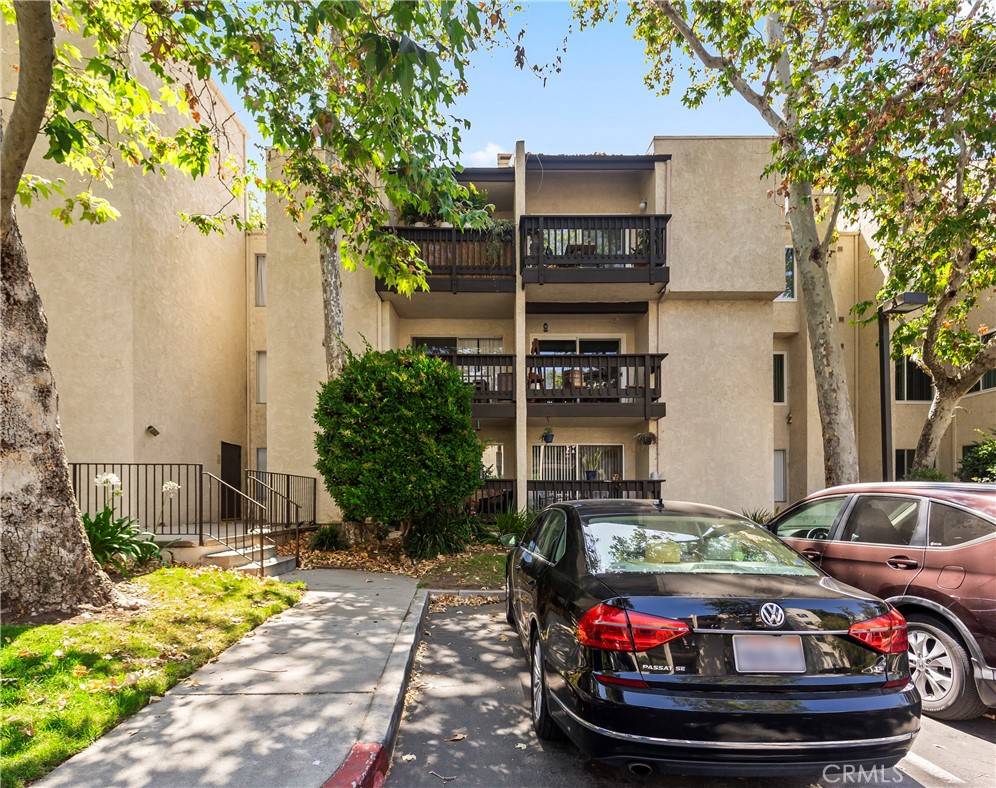 Culver City, CA 90230,7109 Summertime LN