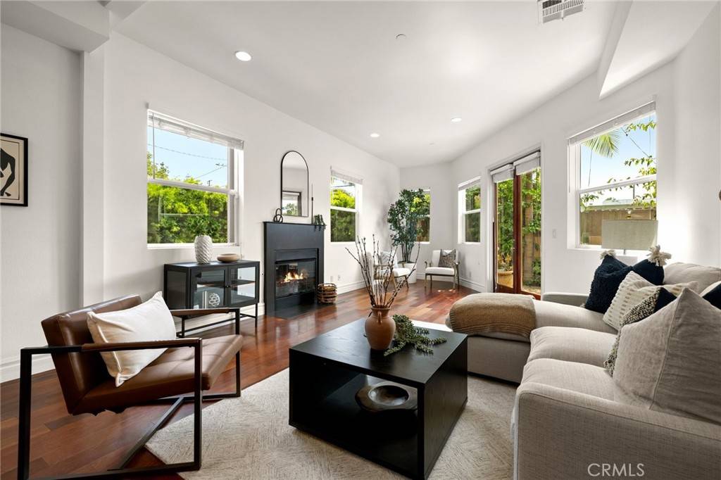 Redondo Beach, CA 90278,2620 Huntington LN