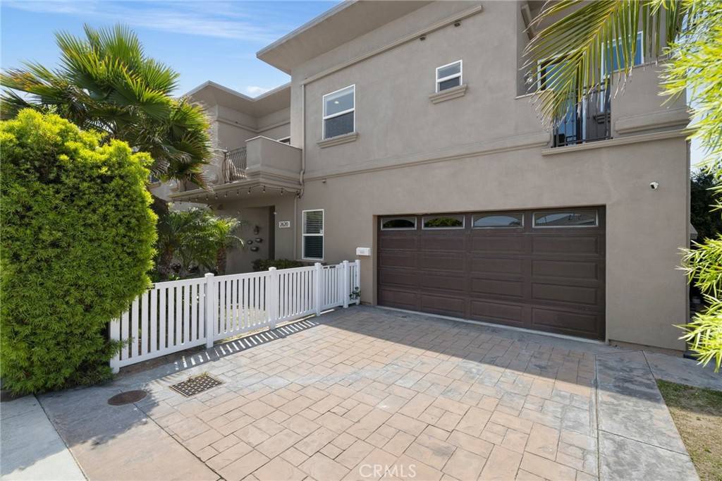 Redondo Beach, CA 90278,2620 Huntington LN