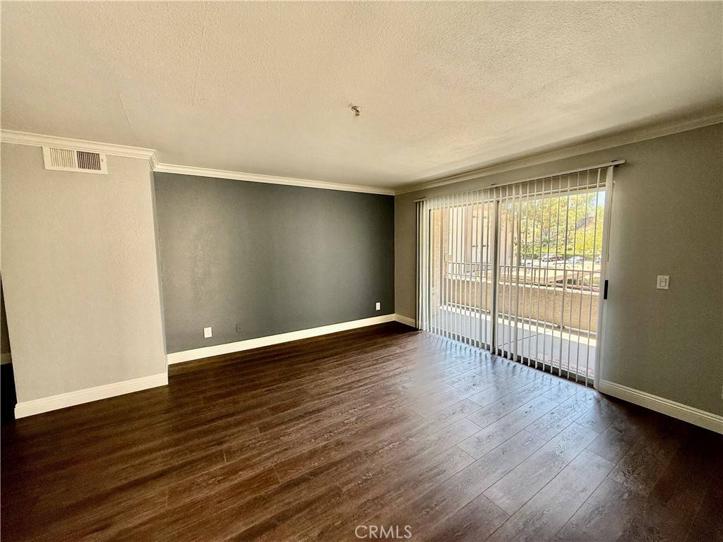 Corona, CA 92879,1025 La Terraza CIR #204
