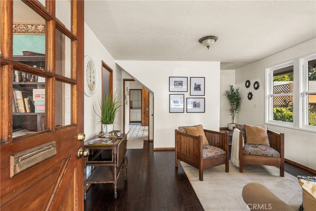 Orange, CA 92866,273 N Cleveland ST