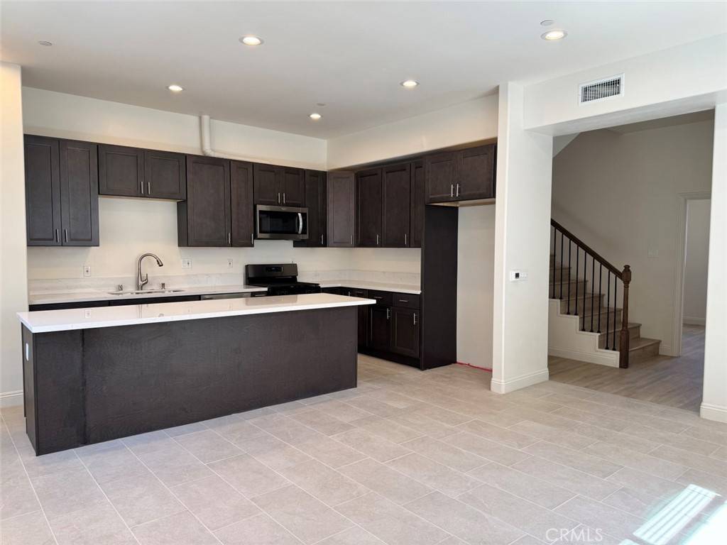 Whittier, CA 90604,11602 Valley View AVE #3