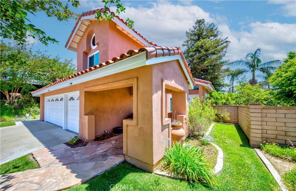 Yorba Linda, CA 92887,5560 Via Cantada