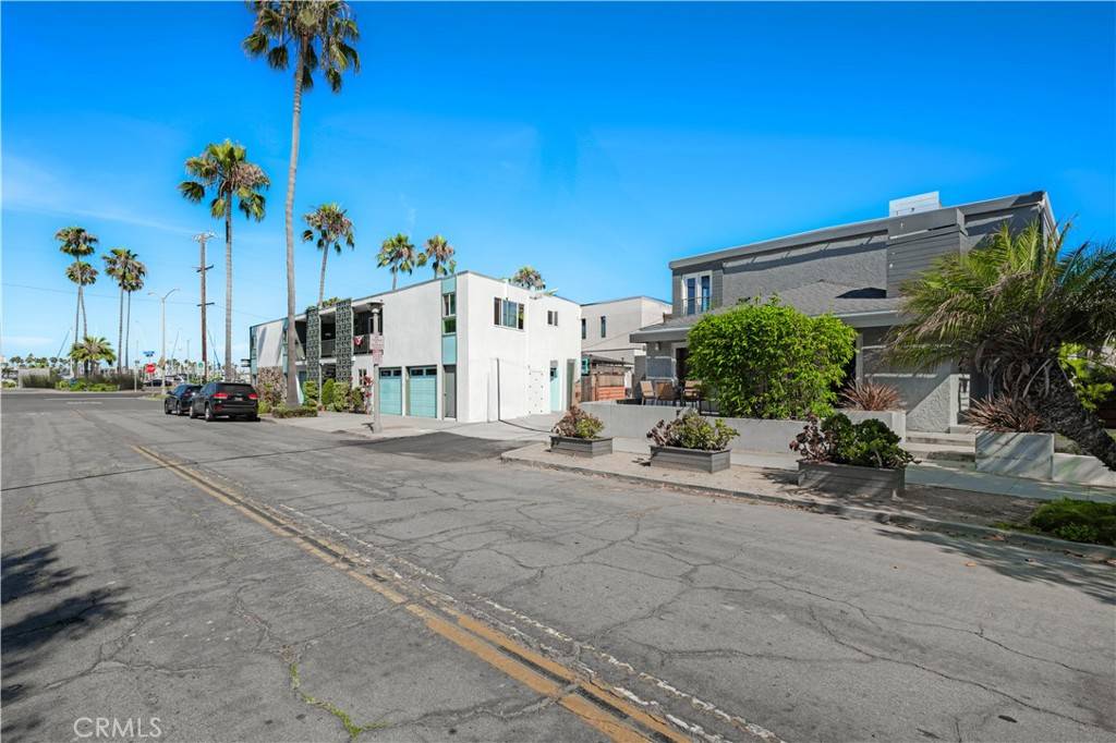 Long Beach, CA 90803,260 The Toledo