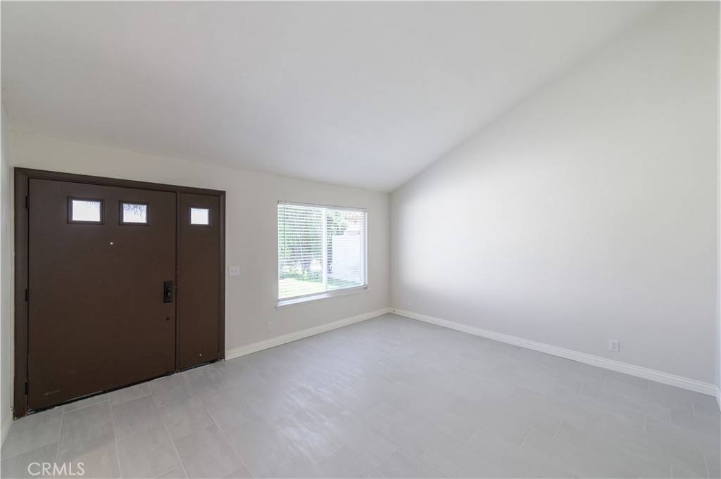 Irvine, CA 92604,5092 Dutcher AVE