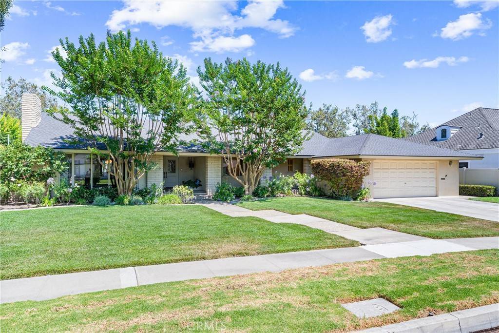 2117 N Westwood AVE, Santa Ana, CA 92706