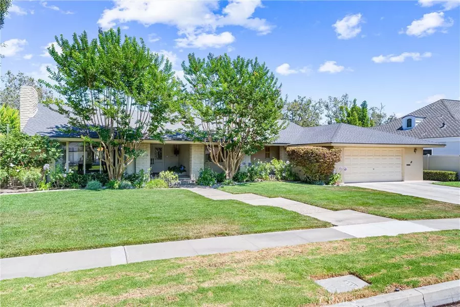 2117 N Westwood AVE, Santa Ana, CA 92706