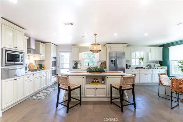 3720 Gardenia AVE, Long Beach, CA 90807