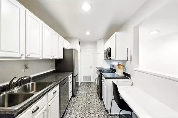 Long Beach, CA 90802,1739 E Broadway #6