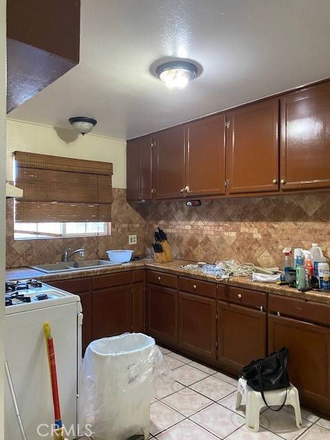 Long Beach, CA 90810,1618 W. Burnett
