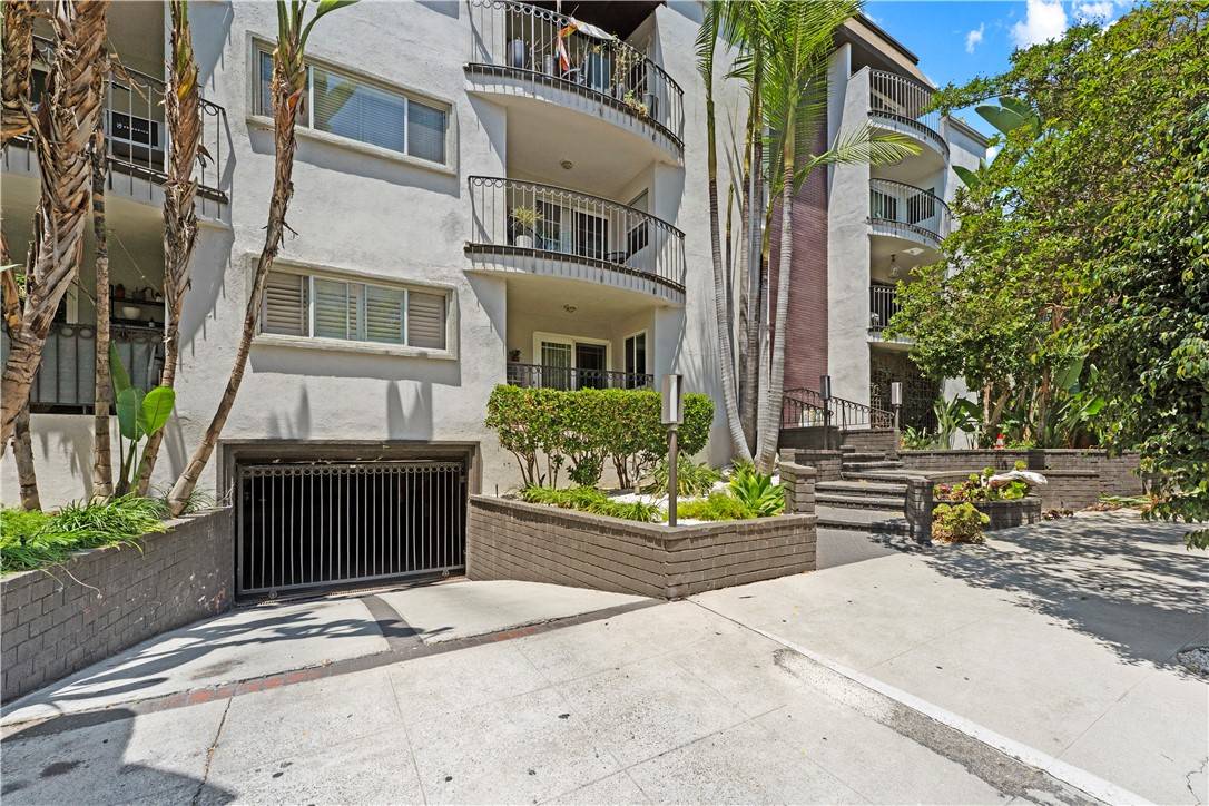 625 N Flores ST #202, West Hollywood, CA 90048