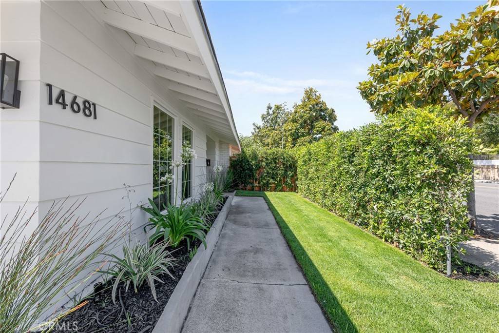 Tustin, CA 92780,14681 Yorba ST