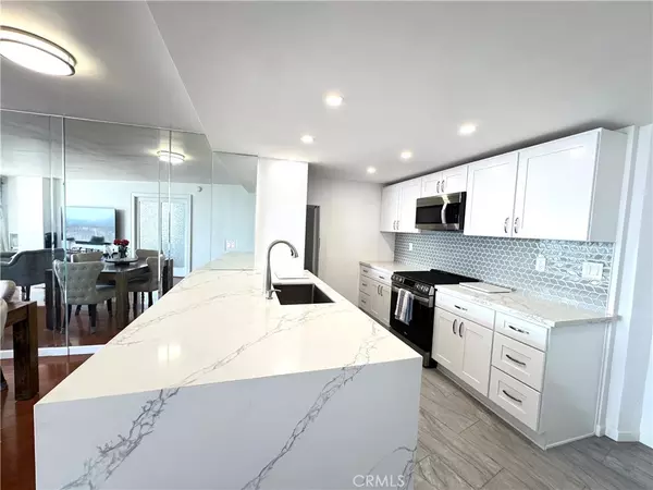 Long Beach, CA 90802,700 E Ocean BLVD #2801