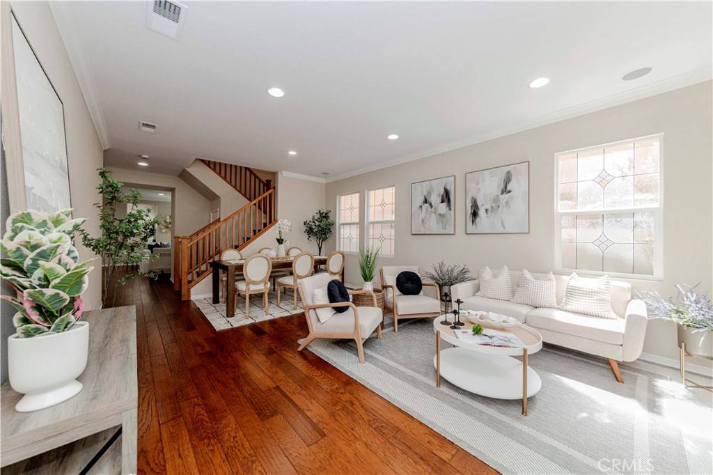 Fullerton, CA 92833,2142 Root ST