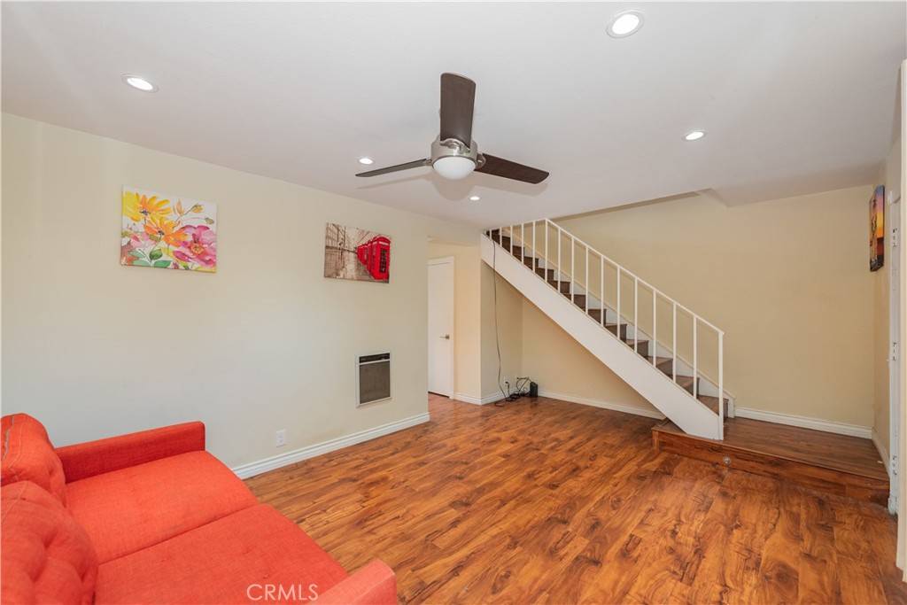 Irvine, CA 92604,3 Albany #61