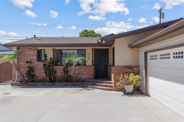 Buena Park, CA 90620,8038 Cyclamen WAY