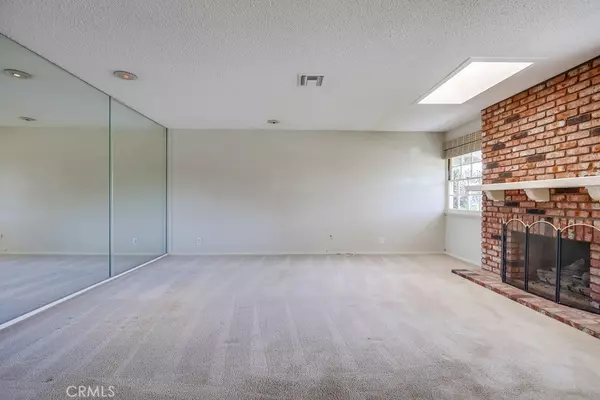Yorba Linda, CA 92886,4731 Casa Oro DR
