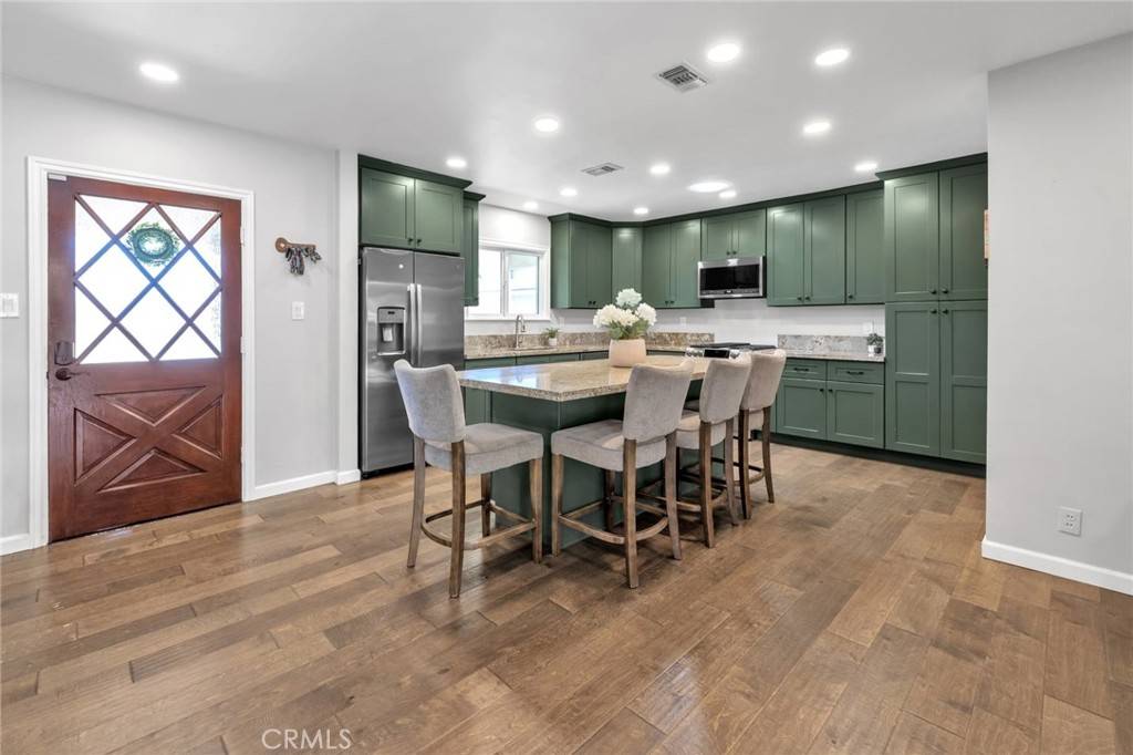 Long Beach, CA 90808,6721 E Coralite ST