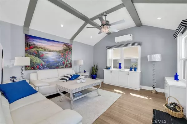 Long Beach, CA 90803,207 Santa Ana AVE