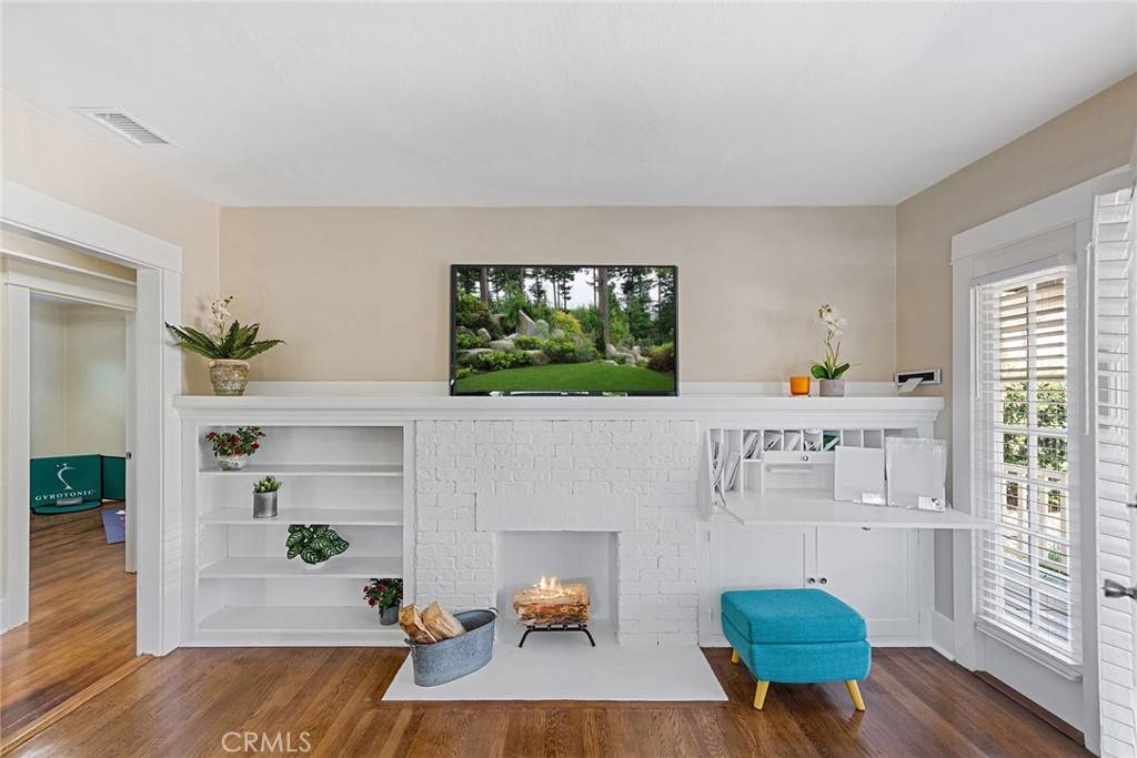 Orange, CA 92866,304 N Waverly ST