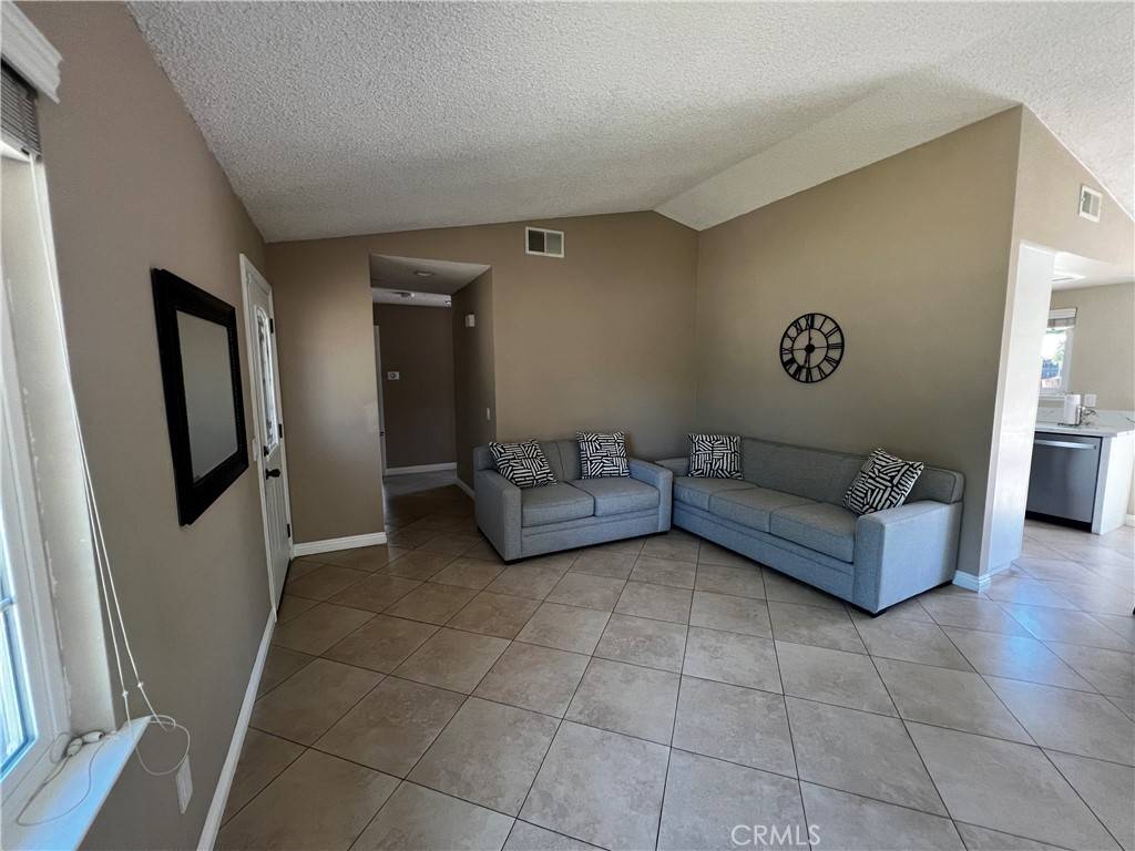 Riverside, CA 92503,4214 Harrison ST
