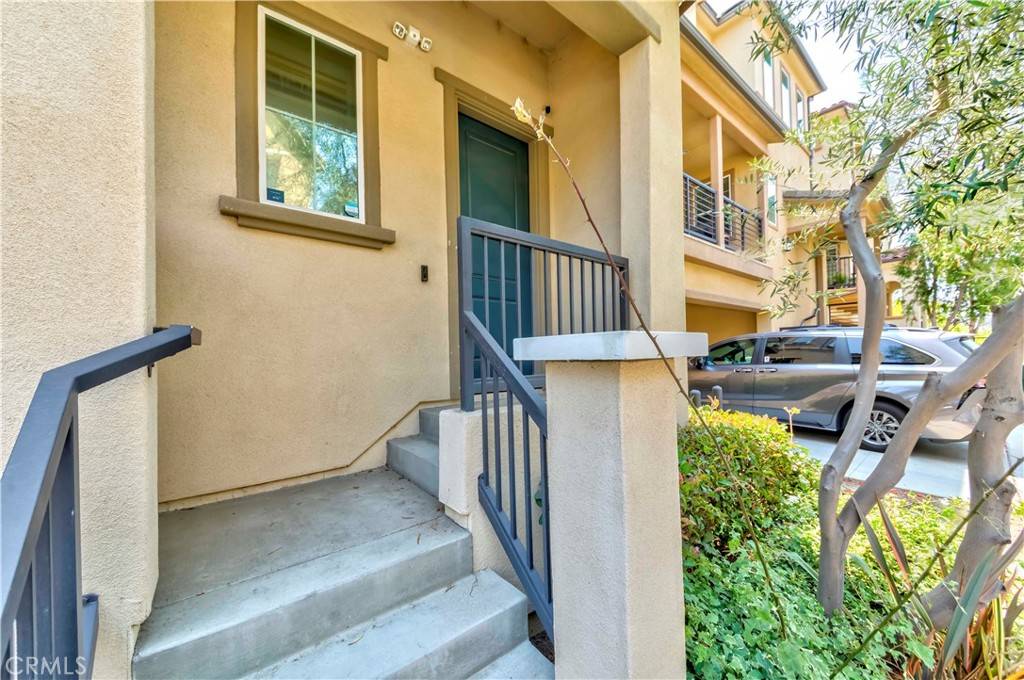 Fullerton, CA 92833,1122 Gardiner LN