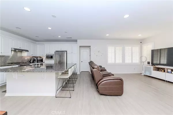 Fullerton, CA 92833,1122 Gardiner LN