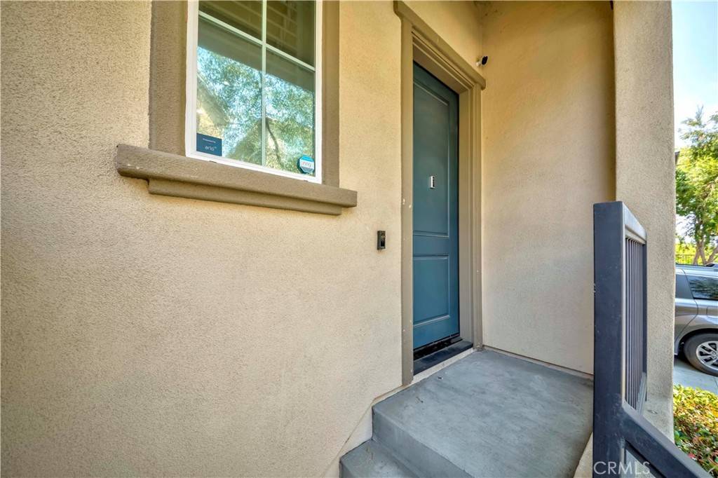Fullerton, CA 92833,1122 Gardiner LN
