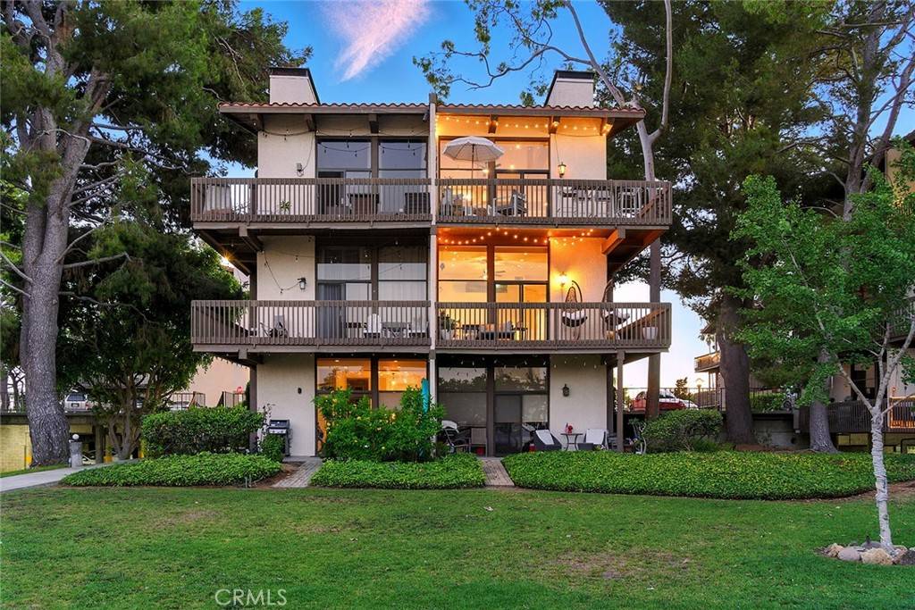Long Beach, CA 90803,7339 Marina Pacifica DR N